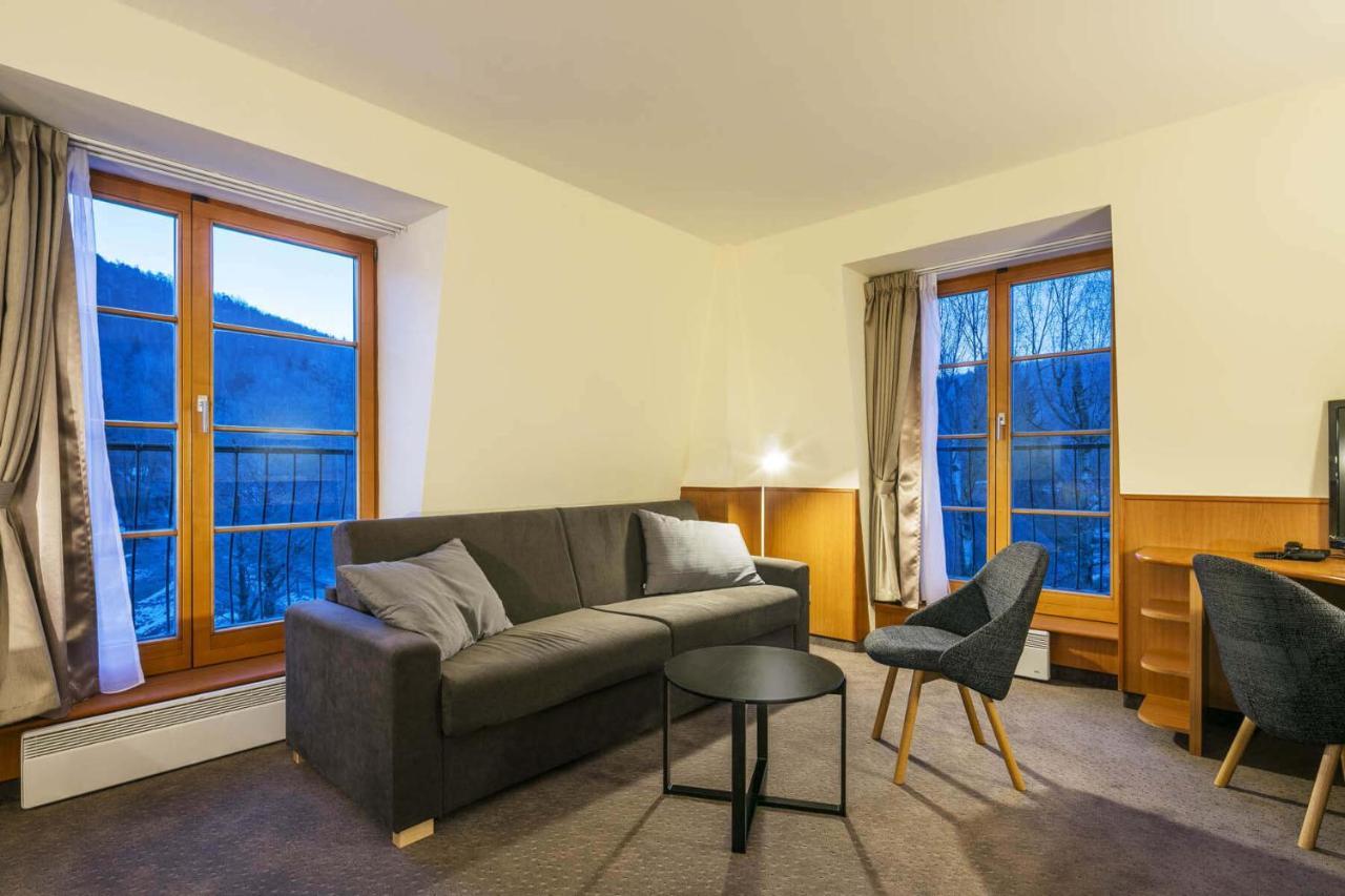 Hotel Ostrov ติซา ภายนอก รูปภาพ
