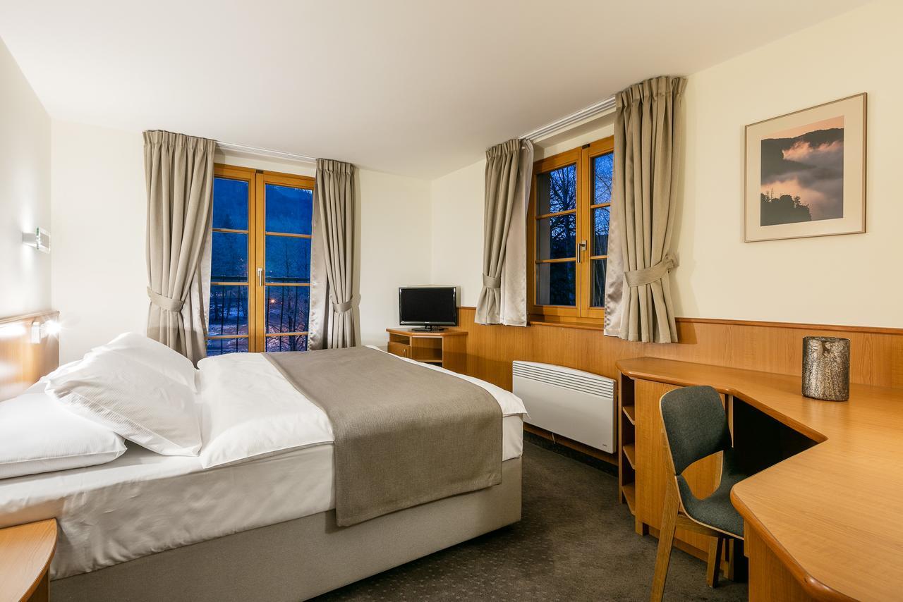 Hotel Ostrov ติซา ภายนอก รูปภาพ