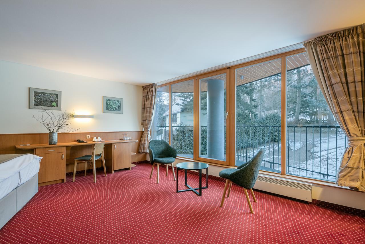 Hotel Ostrov ติซา ภายนอก รูปภาพ
