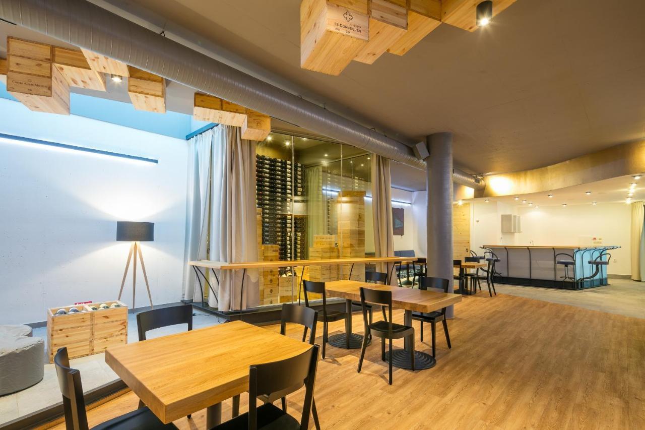 Hotel Ostrov ติซา ภายนอก รูปภาพ